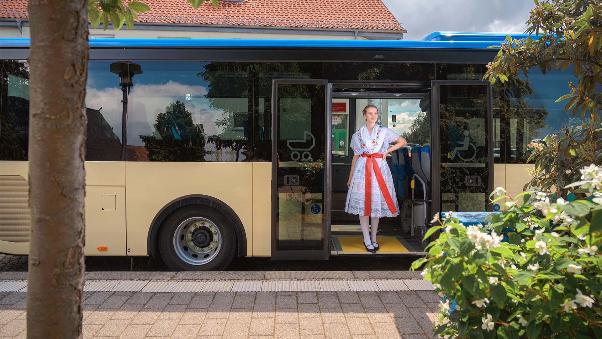 Regionale_Verkehrsgesellschaft_Dahme-Spreewald_RVS_Buslinie_Tracht.jpg
